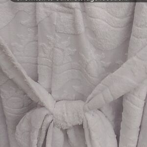 No Boundaries Cozy Short Tie Off White Robe
